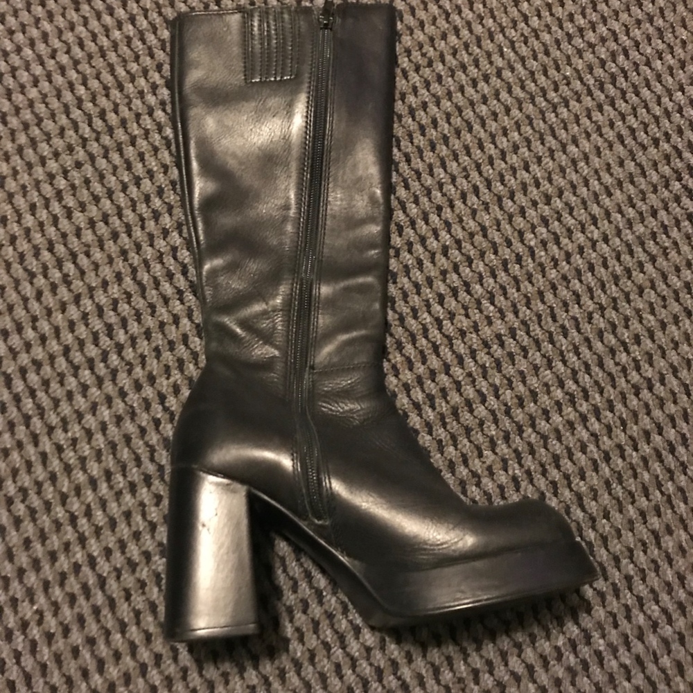 Steve Madden Platform Boots